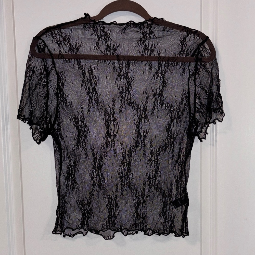 2/$15 🍓 Sheer Black Lace Short Sleeve Top